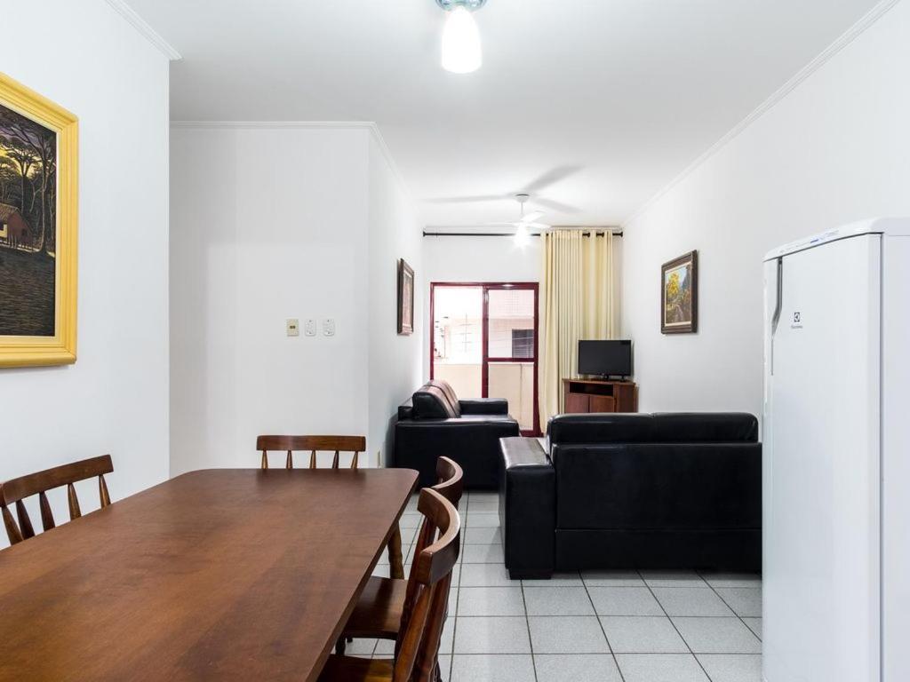 Apartamento Espacoso Com Ar Condicionado E Wi-Fi, A 100 Metros Da Praia - Edificio Estoril Ubatuba Exterior foto